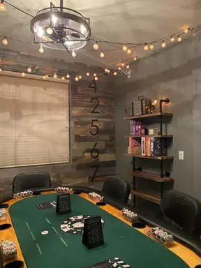 Poker public room